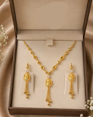 Elegant Pendant Ovel Necklace Set..